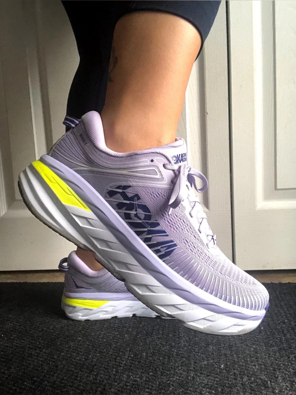 HOKA One One Bondi 7 Women’s Running Shoes Size 7 Purple Yellow Comfort Sneakers - Picture 3 of 12